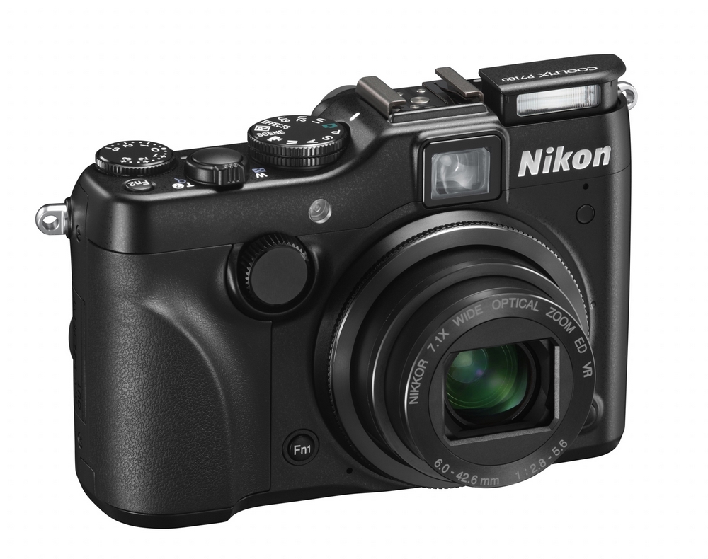 尼康（Nikon） COOLPIX P7100 数码相机 黑色（1009万像素 3寸可翻转屏 7.1倍光变 28mm广角 广角转换镜）